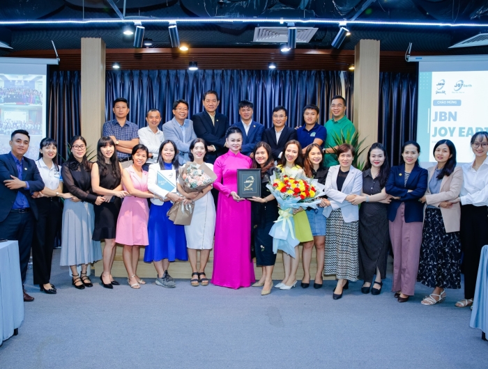 [Co-group: Sự chuẩn bị cho hành trình ra mắt JOY EARTH]